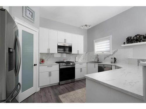 7002 49A Avenue, Camrose, AB - Indoor Photo Showing Kitchen