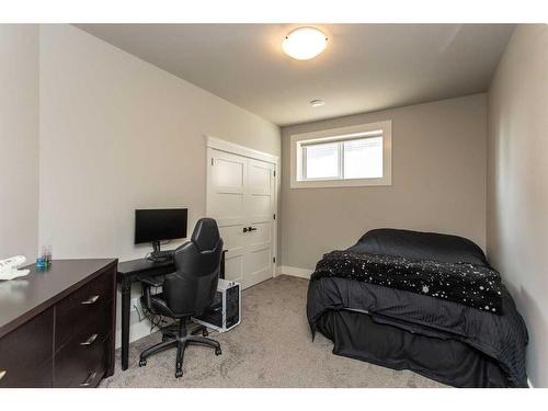 100 Garrison Circle, Red Deer, AB - Indoor Photo Showing Other Room