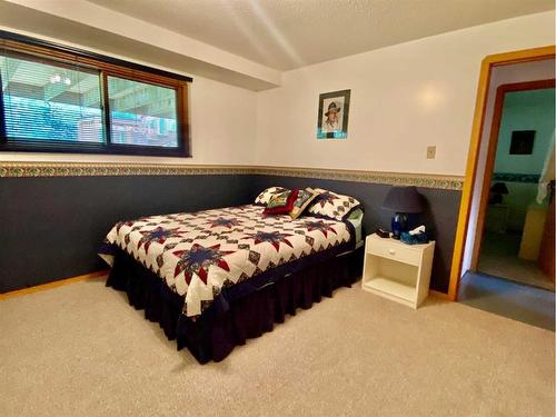 75077 Township Road 39-0, Rural Clearwater County, AB - Indoor Photo Showing Bedroom