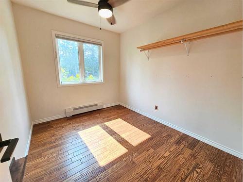 73082 Southshore Drive East, Widewater, AB - Indoor Photo Showing Other Room