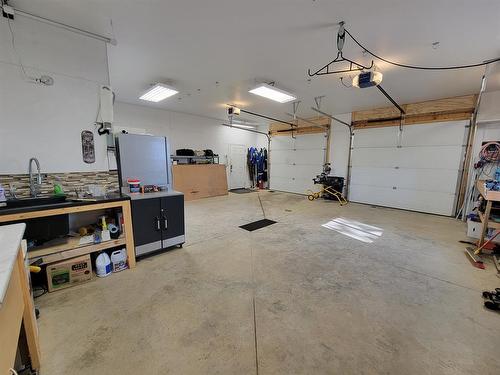 73082 Southshore Drive East, Widewater, AB - Indoor Photo Showing Garage