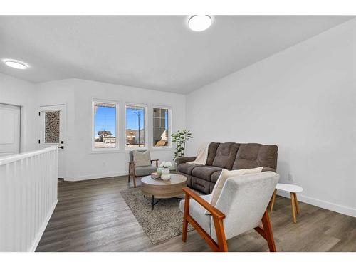 21 Panorama Avenue, Lacombe, AB - Indoor Photo Showing Other Room