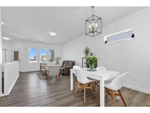 21 Panorama Avenue, Lacombe, AB - Indoor Photo Showing Living Room