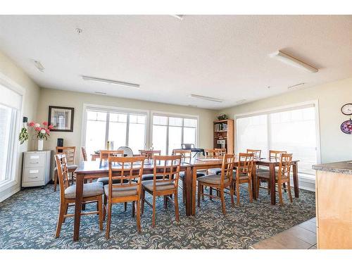 403-4425 Heritage Way, Lacombe, AB - Indoor Photo Showing Dining Room