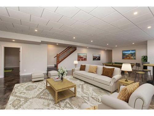 37247 Range Road 264, Rural Red Deer County, AB - Indoor Photo Showing Living Room