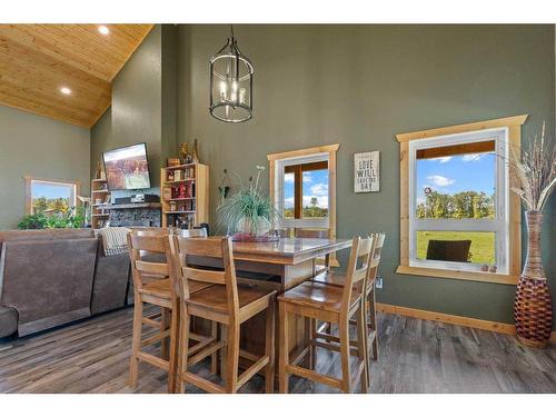 35 Kaydence Way, Rural Ponoka County, AB - Indoor Photo Showing Dining Room