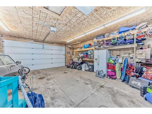 60 Wildrose Drive, Sylvan Lake, AB - Indoor Photo Showing Garage