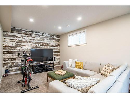 4611 45 Street, Red Deer, AB - Indoor Photo Showing Living Room