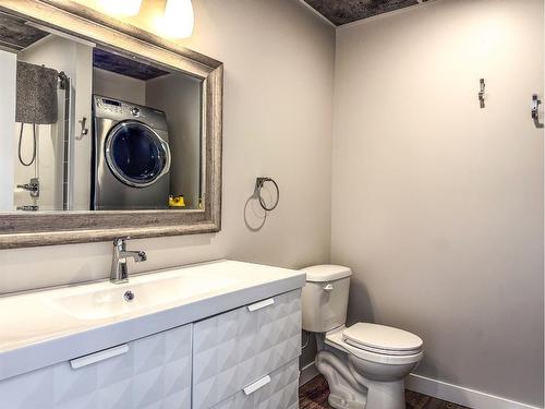 133 Lakeshore Drive, Rural Camrose County, AB - Indoor Photo Showing Bathroom