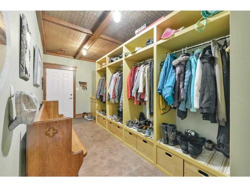 11 Aimie, White Sands, AB - Indoor With Storage