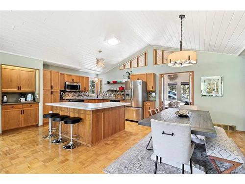 80 Parkland Drive, Rural Ponoka County, AB - Indoor Photo Showing Kitchen