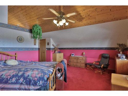 5109 52 Street, Meeting Creek, AB - Indoor Photo Showing Bedroom