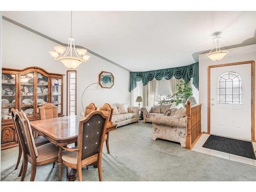 56 Willow Springs Crescent, Sylvan Lake, AB - Indoor Photo Showing Dining Room