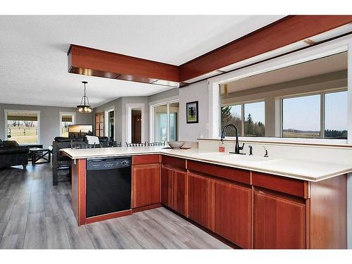41430 Rr20, Rural Lacombe County, AB - Indoor Photo Showing Kitchen