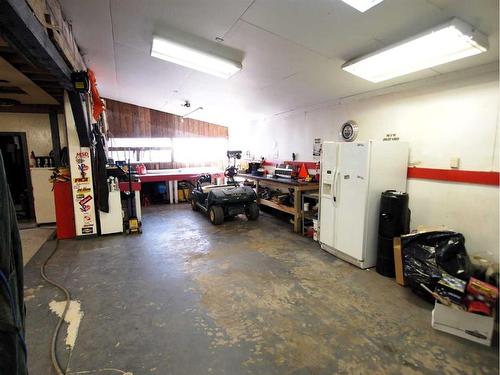 41430 Rr20, Rural Lacombe County, AB - Indoor Photo Showing Garage