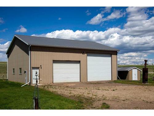 10 & 20 1160 Township Road 355A, Rural Red Deer County, AB - Indoor Photo Showing Garage