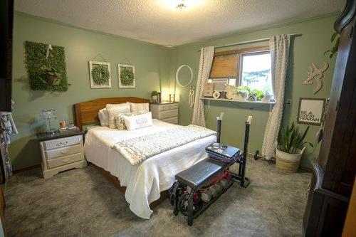 384040 Highway 22 Highway, Rural Clearwater County, AB - Indoor Photo Showing Bedroom