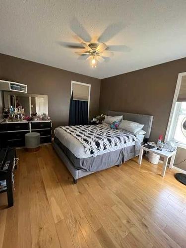 4931 48 Street, Hardisty, AB - Indoor Photo Showing Bedroom