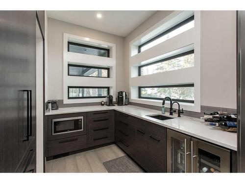 299-27475 Township Road 380, Rural Red Deer County, AB - Indoor Photo Showing Kitchen