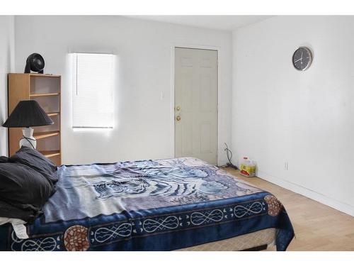 4513 49 Avenue, Castor, AB - Indoor Photo Showing Bedroom