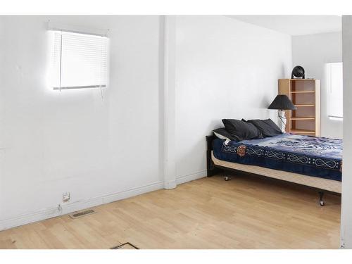 4513 49 Avenue, Castor, AB - Indoor Photo Showing Bedroom
