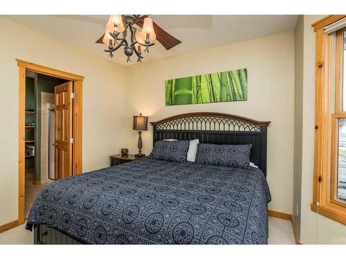 103 Lake Dr, Argentia Beach, AB - Indoor Photo Showing Bedroom