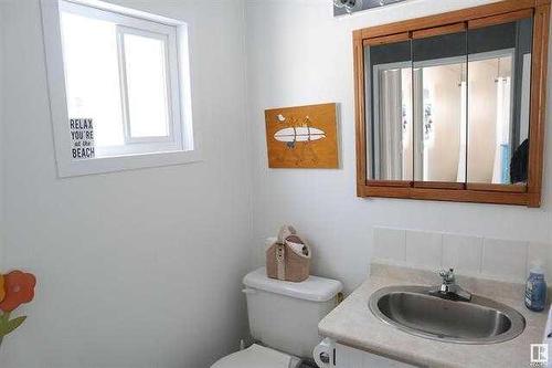 A 19 Johnsonia Beach, Golden Days, AB - Indoor Photo Showing Bathroom