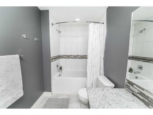 75 Valli Close, Sylvan Lake, AB - Indoor Photo Showing Bathroom