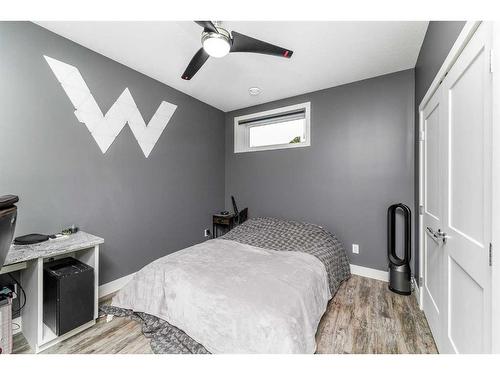 75 Valli Close, Sylvan Lake, AB - Indoor Photo Showing Bedroom