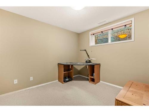15 Ivey Close, Red Deer, AB - Indoor Photo Showing Other Room