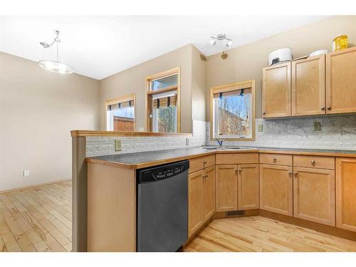 15 Ivey Close, Red Deer, AB - Indoor Photo Showing Kitchen With Double Sink
