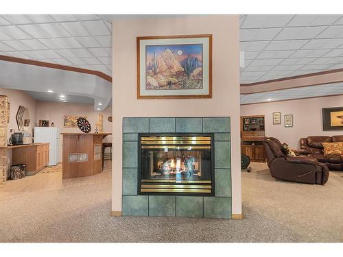 63-39200 Range Road 282, Rural Red Deer County, AB - Indoor With Fireplace