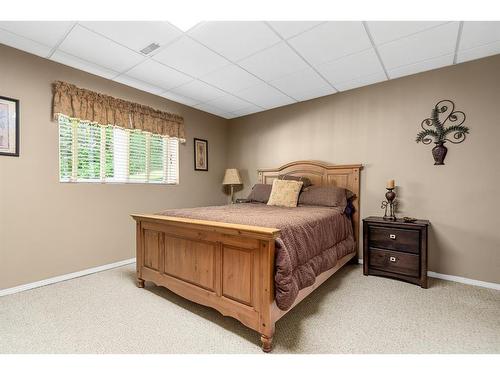 63-39200 Range Road 282, Rural Red Deer County, AB - Indoor Photo Showing Bedroom