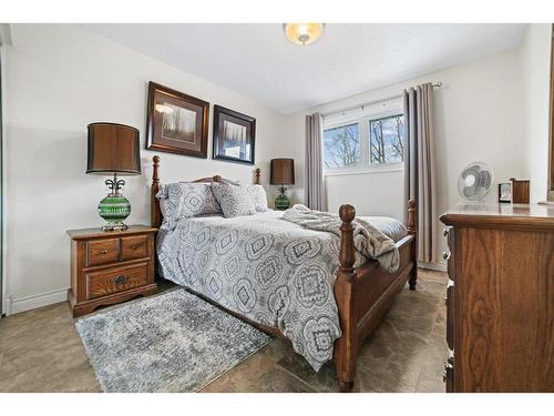 6210 49 Avenue, Camrose, AB - Indoor Photo Showing Bedroom