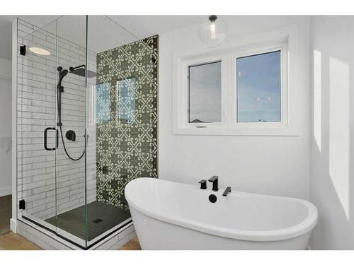 244 Emerald Drive, Red Deer, AB - Indoor Photo Showing Bathroom