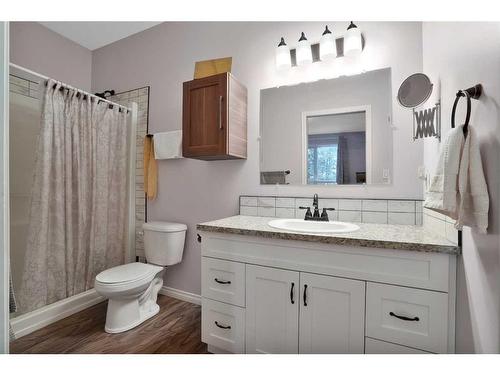 5027 52 Street, Rocky Mountain House, AB - Indoor Photo Showing Bathroom