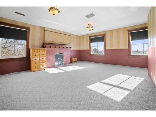 115 Hanson Street, Bawlf, AB - Indoor Photo Showing Other Room