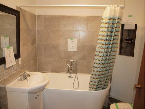 4835 46 Street, Rocky Mountain House, AB - Indoor Photo Showing Bathroom