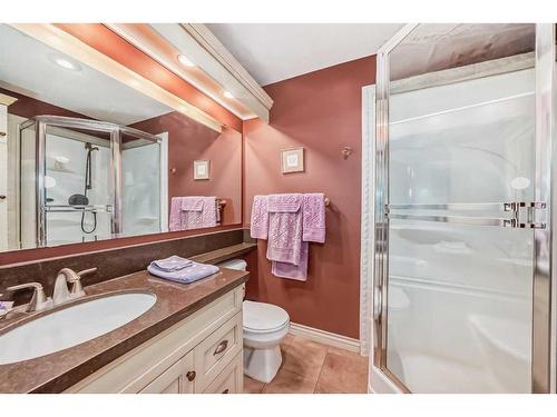 406-5300 48 Street, Red Deer, AB - Indoor Photo Showing Bathroom