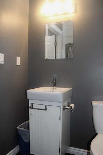 16 Sullivan Street, Rural Lacombe County, AB - Indoor Photo Showing Bathroom