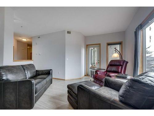 304-5300 48 Street, Red Deer, AB - Indoor Photo Showing Living Room