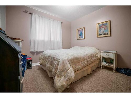 4420 67 Street, Camrose, AB - Indoor Photo Showing Bedroom