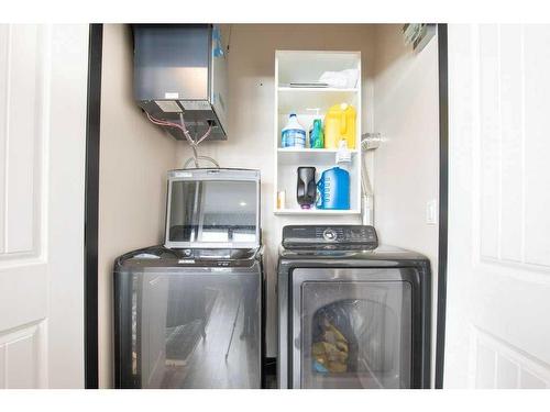 38534 Range Road 25A, Benalto, AB - Indoor Photo Showing Laundry Room