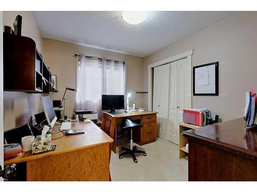 146 Alberts Close, Red Deer, AB - Indoor Photo Showing Office