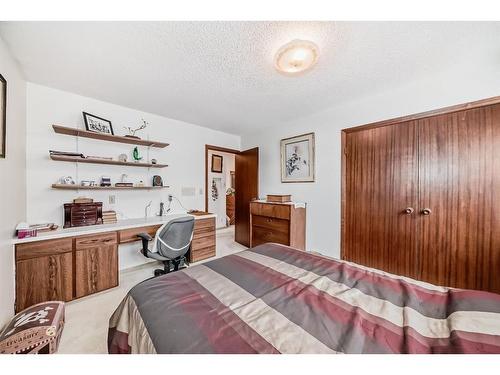 5408 60 Street, Ponoka, AB - Indoor Photo Showing Bedroom