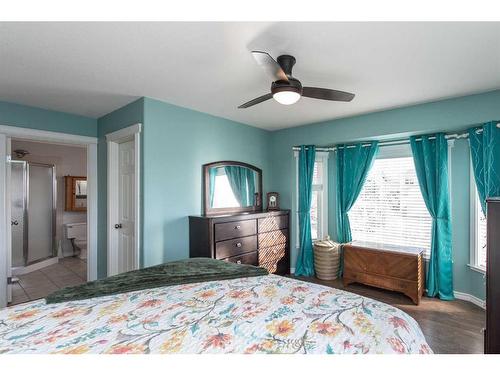 2 Estella Crescent, Lacombe, AB - Indoor Photo Showing Bedroom
