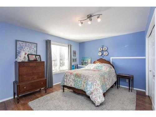 2 Estella Crescent, Lacombe, AB - Indoor Photo Showing Bedroom