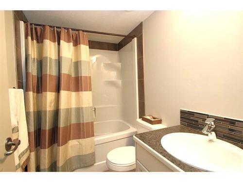 103 Voisin Close, Red Deer, AB - Indoor Photo Showing Bathroom
