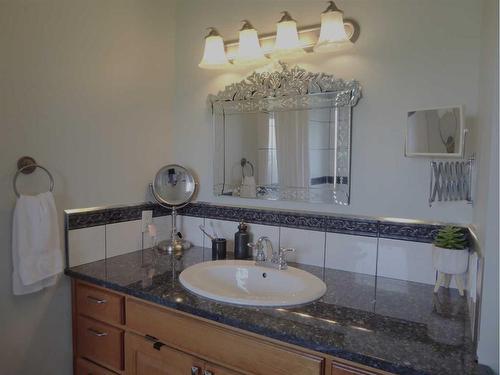 18 59515 Rge Rd 260, Westlock, AB - Indoor Photo Showing Bathroom