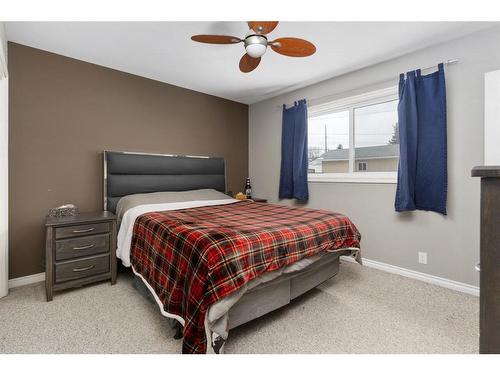 38 Grand Drive, Camrose, AB - Indoor Photo Showing Bedroom